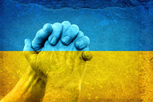 Корисні ресурси та чати для допомоги українцям у різних країнах
