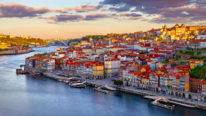 Особливості життя в Португалії: що потрібно знати про житло, транспорт та медицину