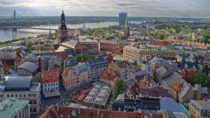 На вихід: Латвія попросить тисячі росіян залишити країну