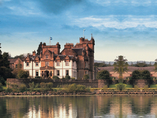 Готель - замок Cameron House on Loch Lomond