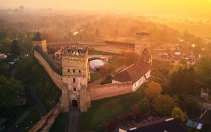 Тунель кохання та замки Волині
