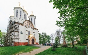 Тунель кохання та замки Волині