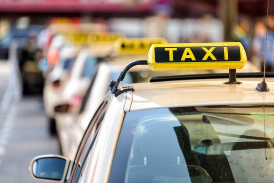 Таксі в Польщі: що важливо знати і як не потрапити на гроші