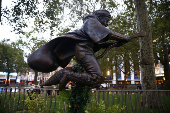 У Лондоні встановили перший у світі пам'ятник Гаррі Поттеру