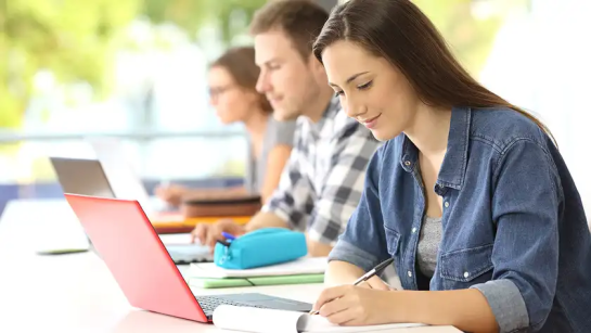 НМТ 2023 у Польщі: де українським випускникам можна буде скласти іспит