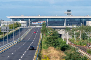 У Берліні затвердили нову дату запуску мега-аеропорту